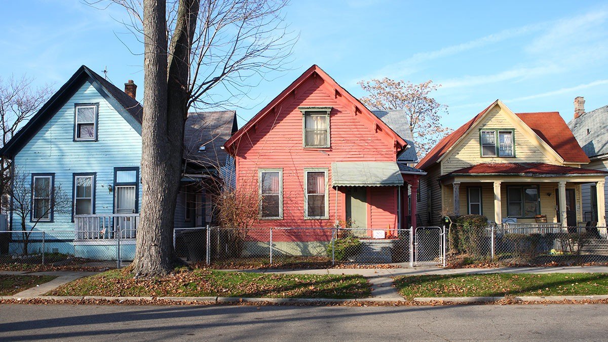 Identifying Dilapidated House Purchase